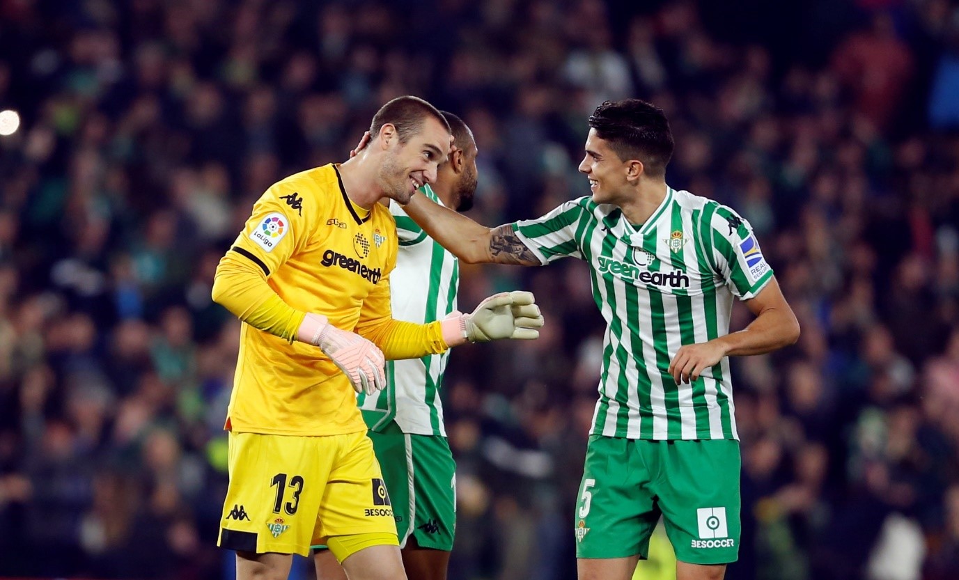 英雄联盟台服官网-包含西甲集结日走向成谜，阿斯顿维拉扳平良机，话题不断，临场指挥获称赞的词条