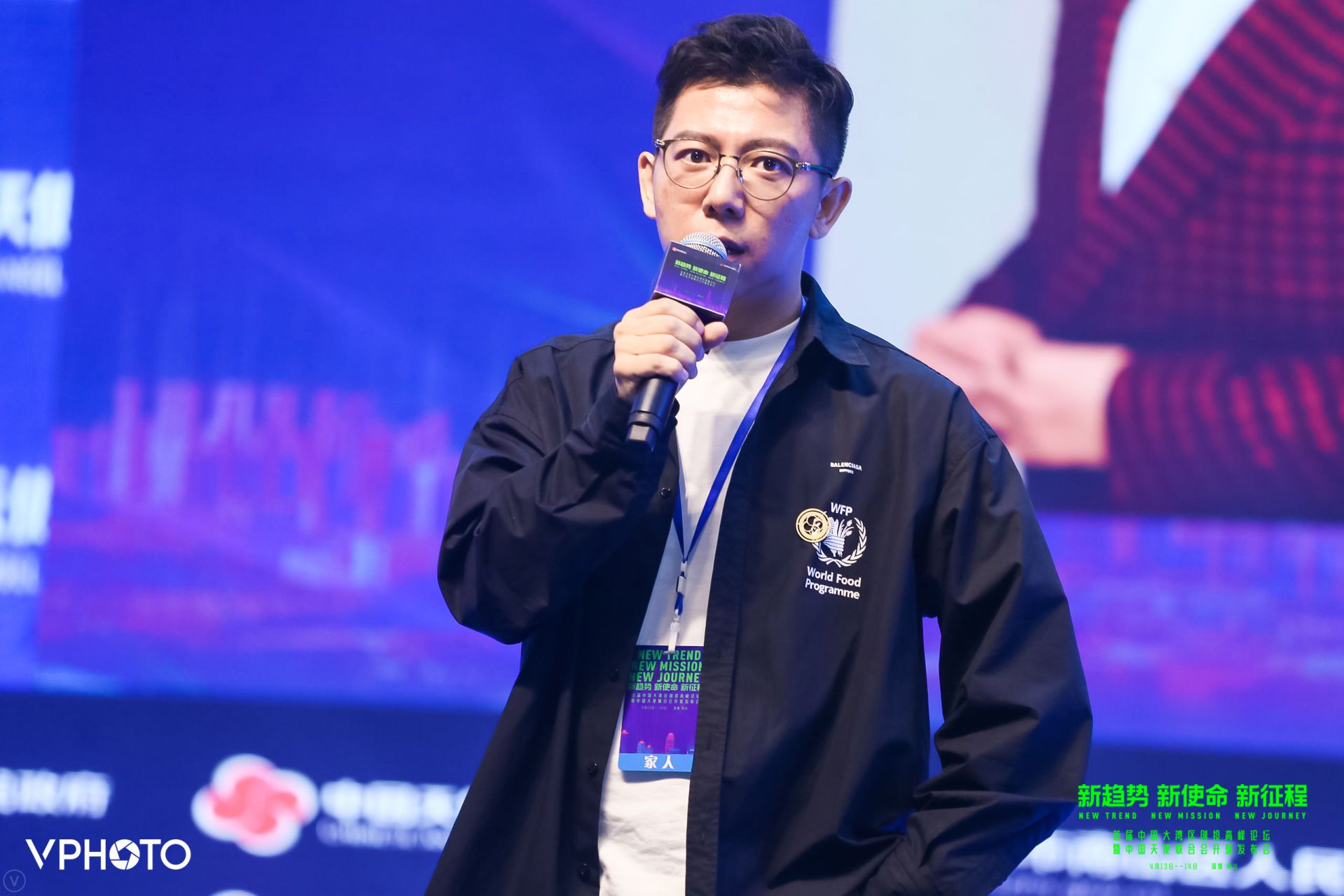 英雄联盟台服官网-费耶诺德内部会议纪要流出：清晨造点机会；社区盾使命明确；数据趋势出现新变化的简单介绍